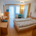 Bed & Breakfast Gaestehaus 3*