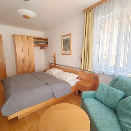 Gaestehaus Bed & Breakfast