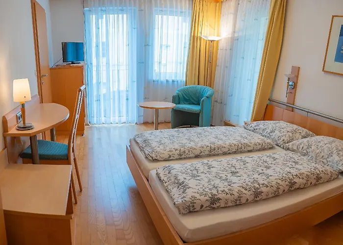 Bed & Breakfast Gaestehaus 3*